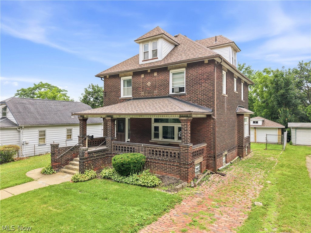 214 6th Street Campbell OH 44405