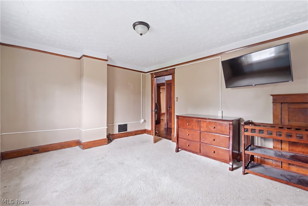 214 6th Street Campbell OH 44405