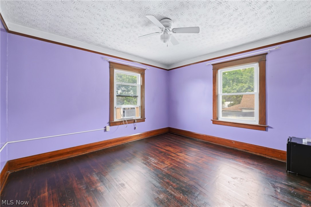 214 6th Street Campbell OH 44405