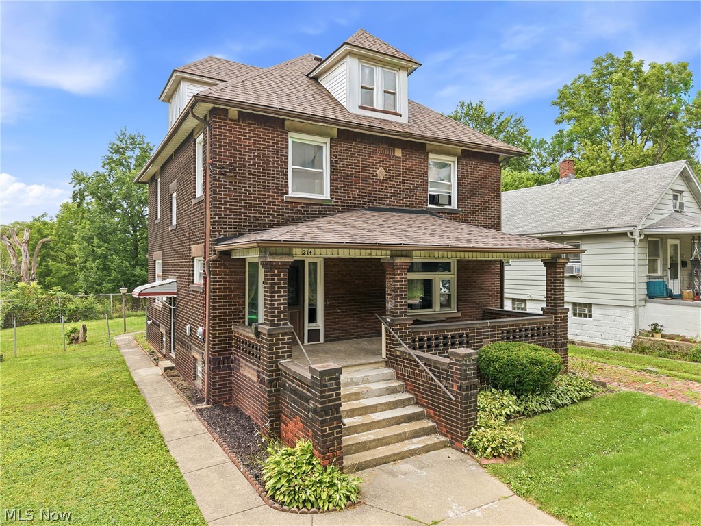 214 6th Street Campbell OH 44405