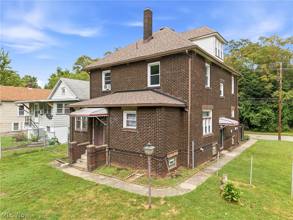214 6th Street Campbell OH 44405