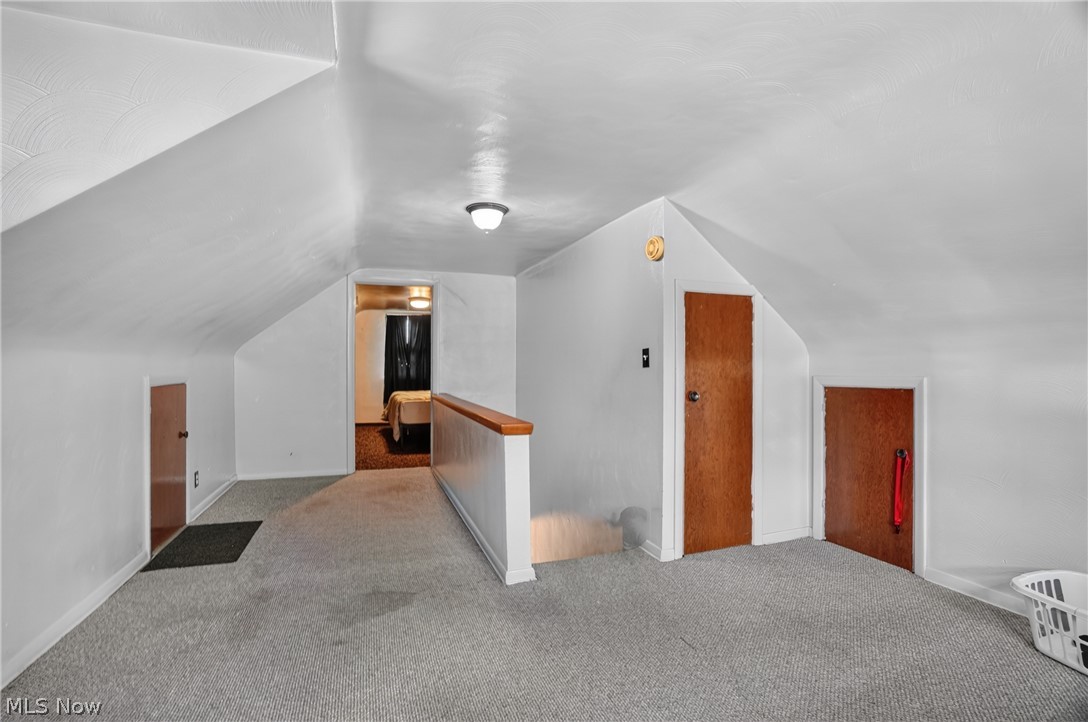 506 Adelaide Avenue SE Warren OH 44483