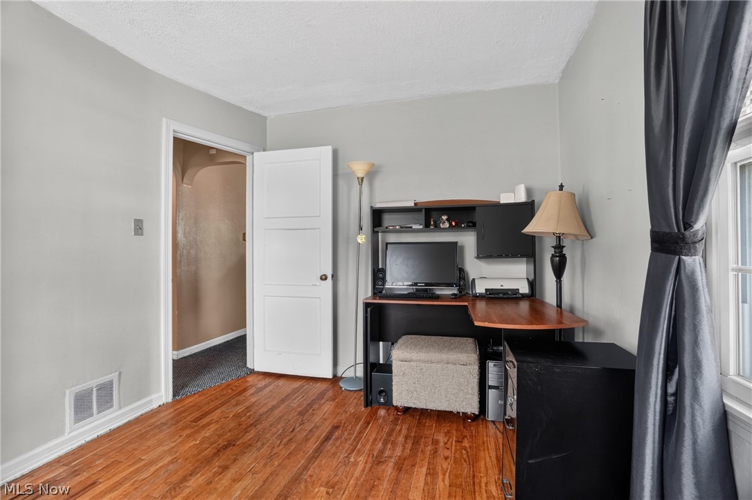 506 Adelaide Avenue SE Warren OH 44483