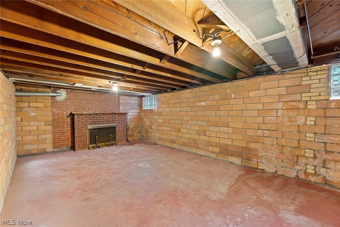 691 E Ford Avenue Barberton OH 44203