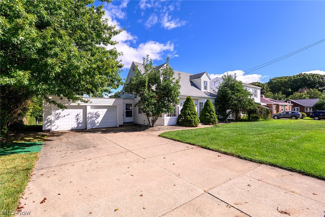 691 E Ford Avenue Barberton OH 44203