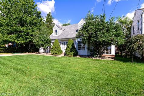 691 E Ford Avenue Barberton OH 44203