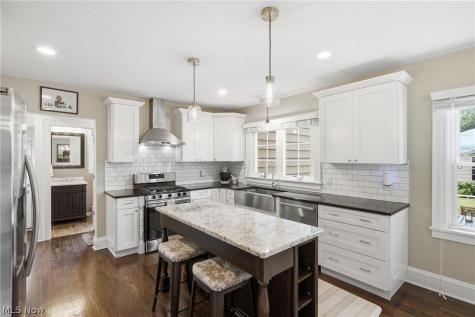15712 Chadbourne Road Shaker Heights OH 44120