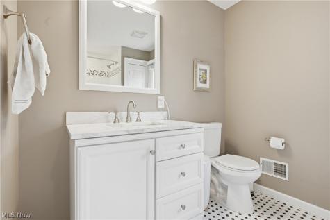 15712 Chadbourne Road Shaker Heights OH 44120