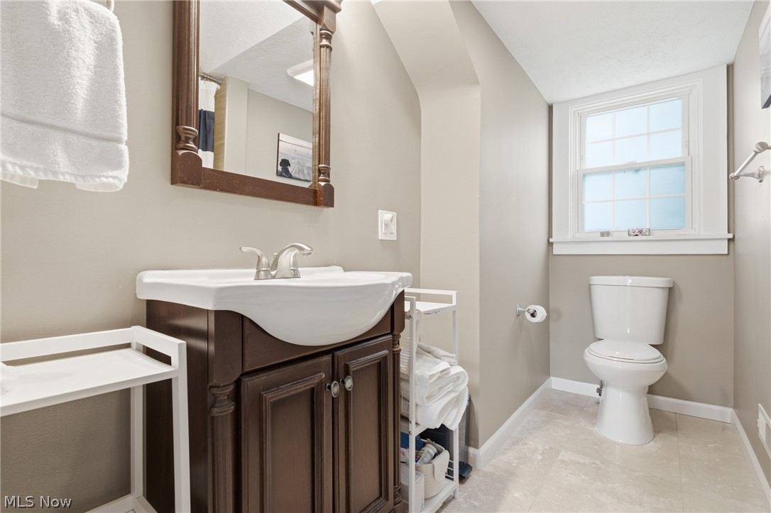 15712 Chadbourne Road Shaker Heights OH 44120