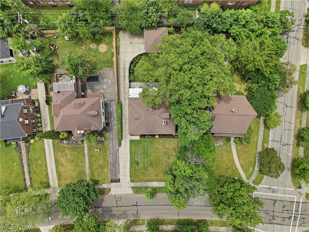 15712 Chadbourne Road Shaker Heights OH 44120