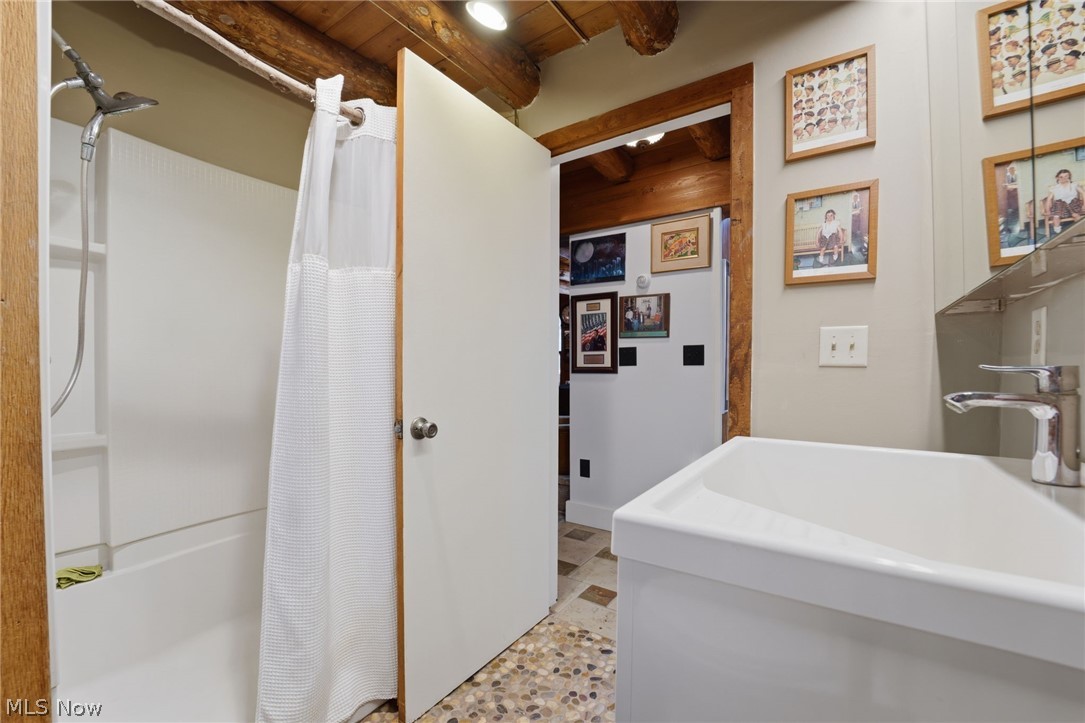 4523 Mechanicsville Road Rome OH 44085