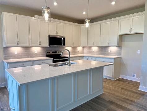 29117 Lancaster Lane North Olmsted OH 44070