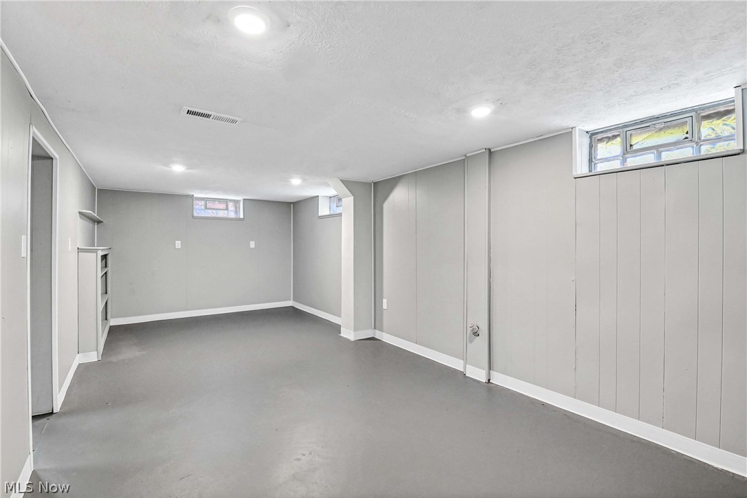 5531 W 48th Street Parma OH 44134