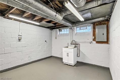 5531 W 48th Street Parma OH 44134