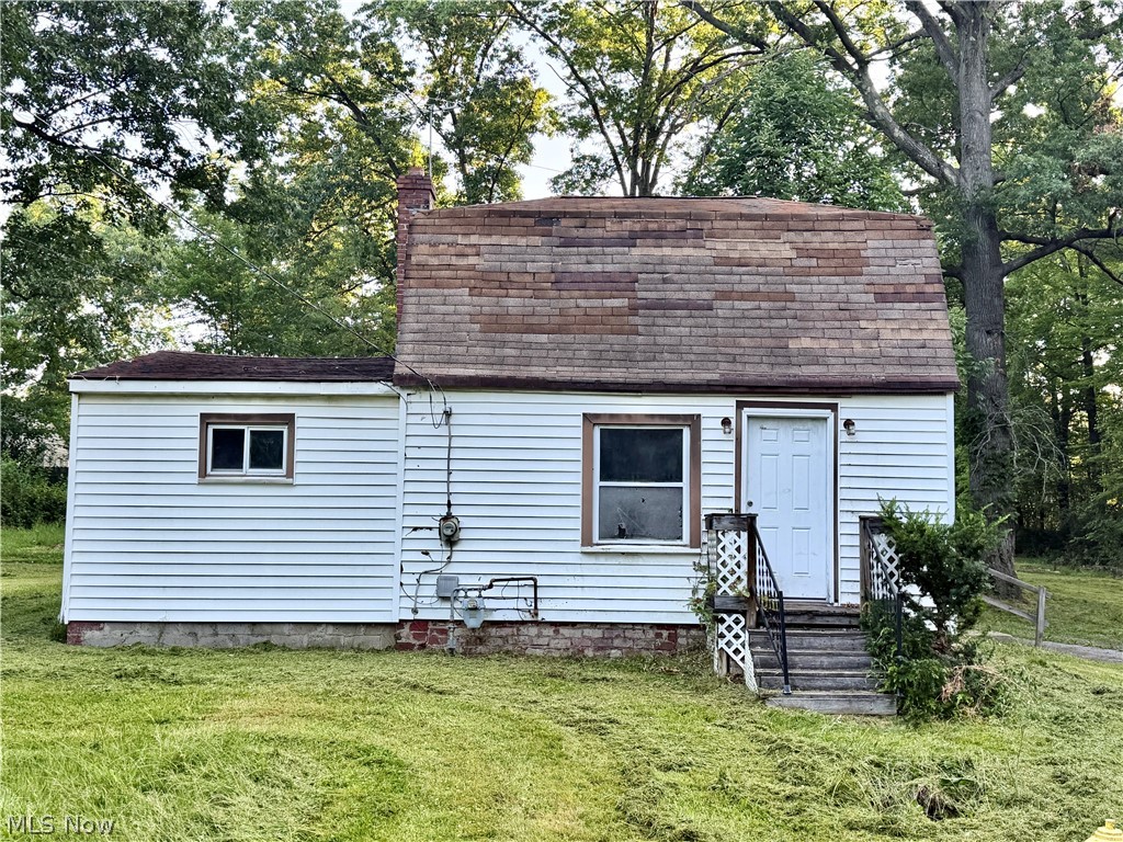 3275 Crestview Avenue Warren OH 44483