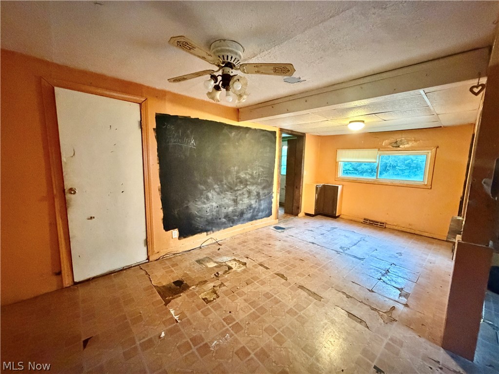 3275 Crestview Avenue Warren OH 44483