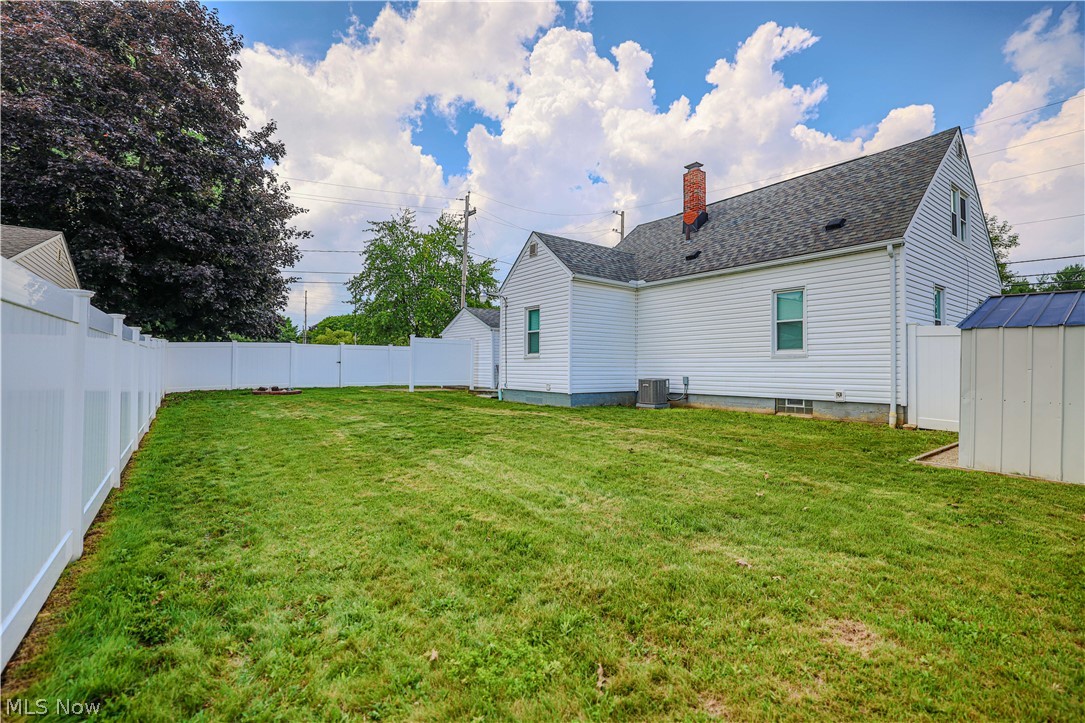 492 E Woodsdale Avenue Akron OH 44301