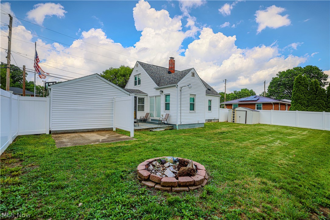 492 E Woodsdale Avenue Akron OH 44301