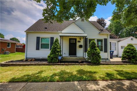 492 E Woodsdale Avenue Akron OH 44301