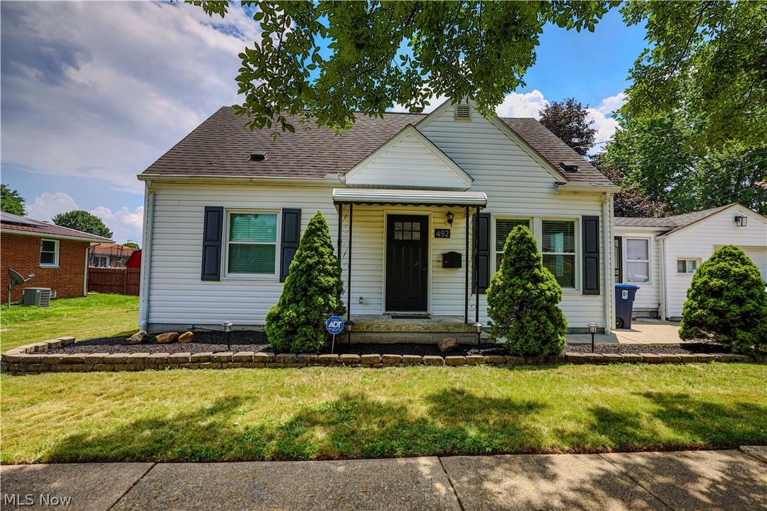 492 E Woodsdale Avenue Akron OH 44301
