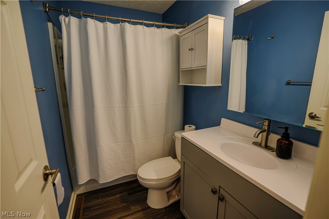 492 E Woodsdale Avenue Akron OH 44301