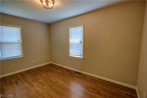 492 E Woodsdale Avenue Akron OH 44301