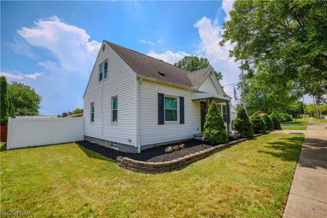 492 E Woodsdale Avenue Akron OH 44301