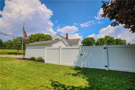 492 E Woodsdale Avenue Akron OH 44301