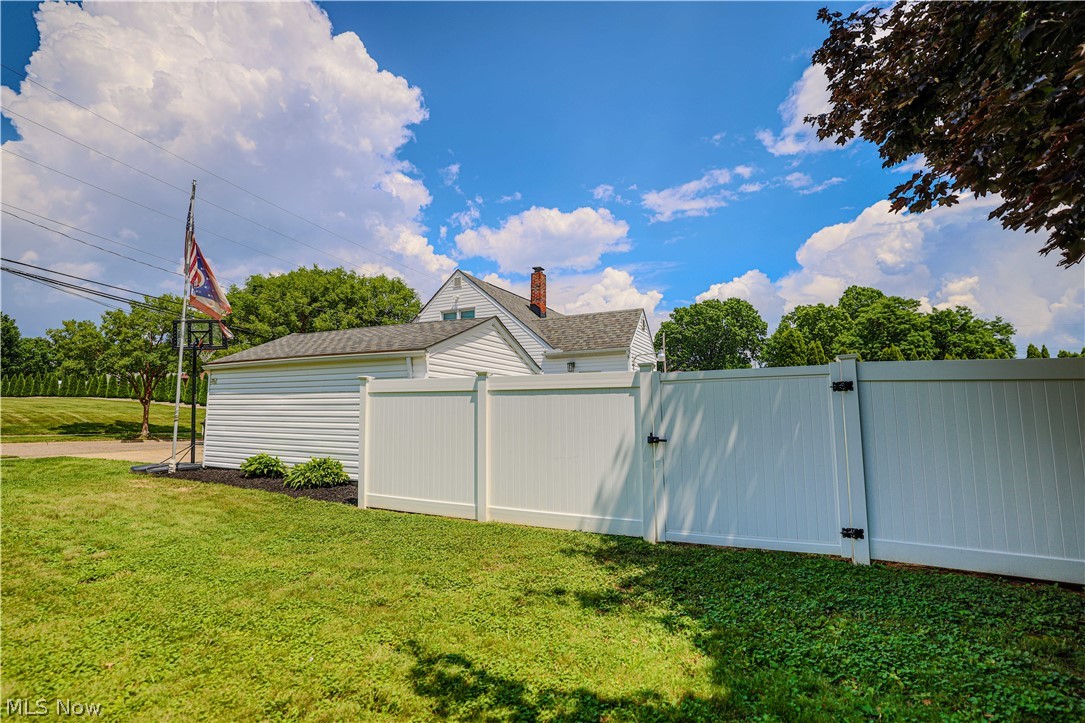 492 E Woodsdale Avenue Akron OH 44301