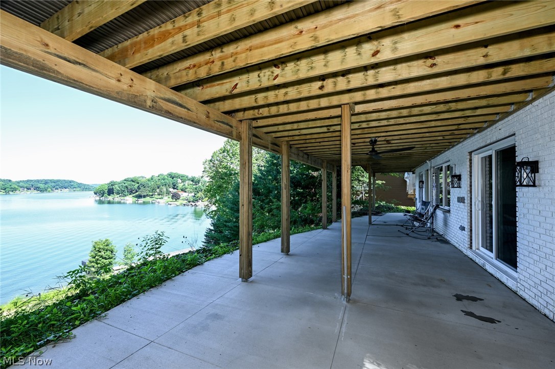 174 Cheyenne Trail Malvern OH 44644