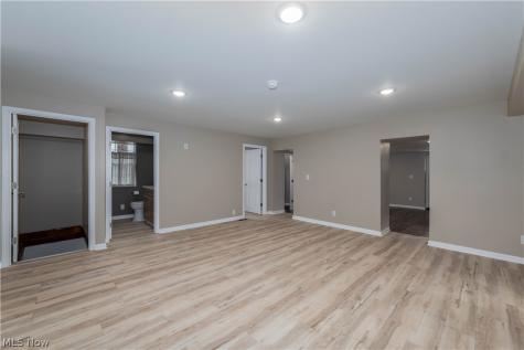 223 High Street SE Canal Fulton OH 44614