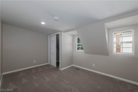 223 High Street SE Canal Fulton OH 44614