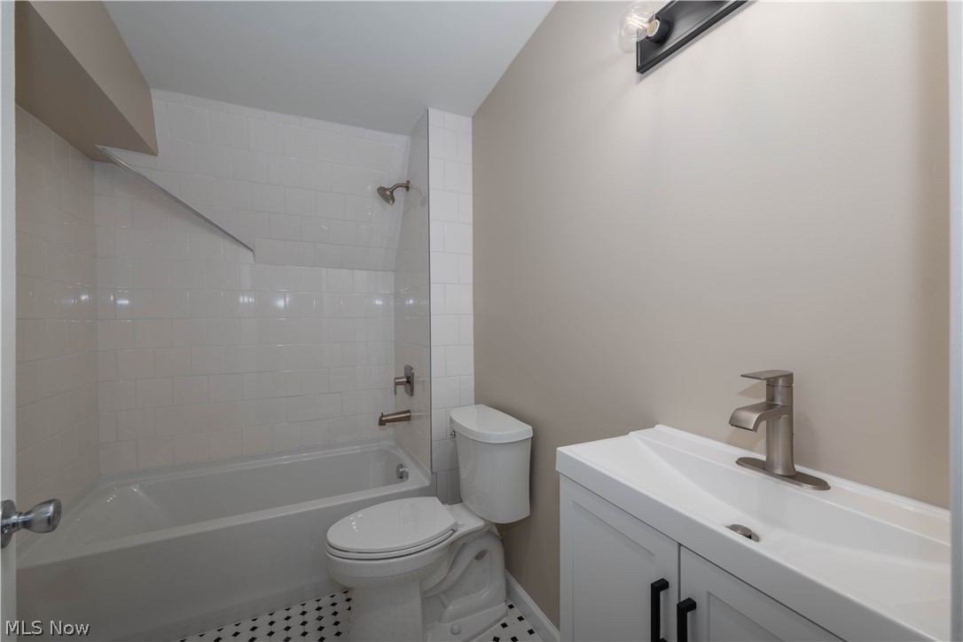 223 High Street SE Canal Fulton OH 44614