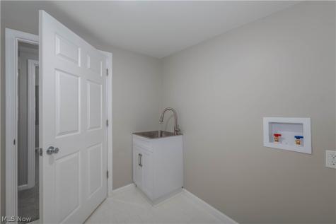 223 High Street SE Canal Fulton OH 44614