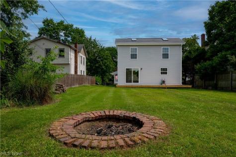 223 High Street SE Canal Fulton OH 44614