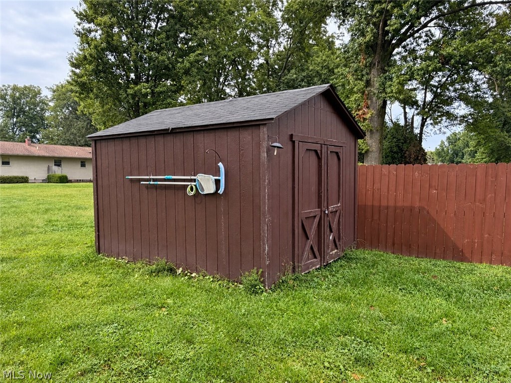 2064 Innwood Drive Austintown OH 44515