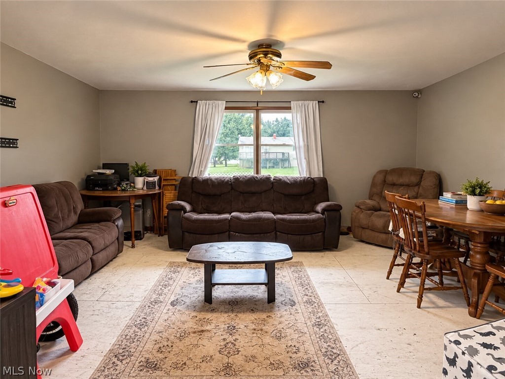 2064 Innwood Drive Austintown OH 44515