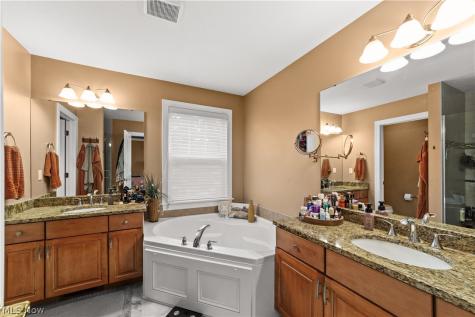 3701 Falcon Ridge Drive Medina OH 44256