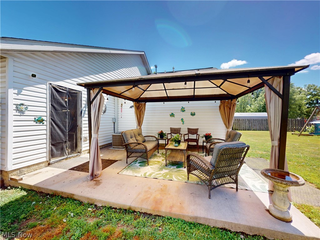 9552 Cloverleaf Road Windham OH 44288