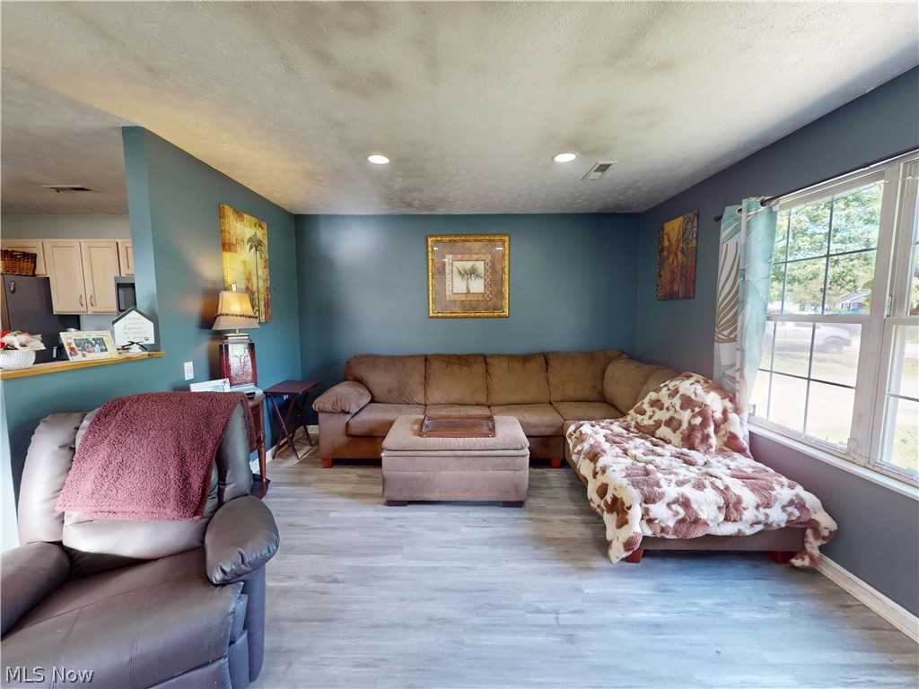 9552 Cloverleaf Road Windham OH 44288