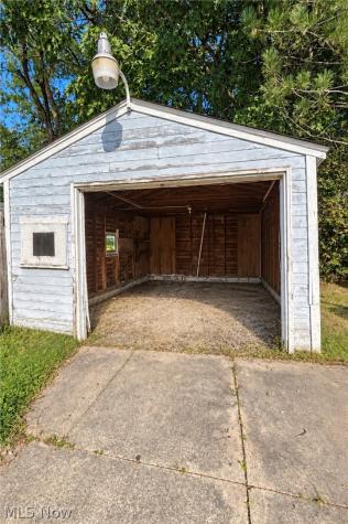 1193 Greenwood Avenue Akron OH 44320