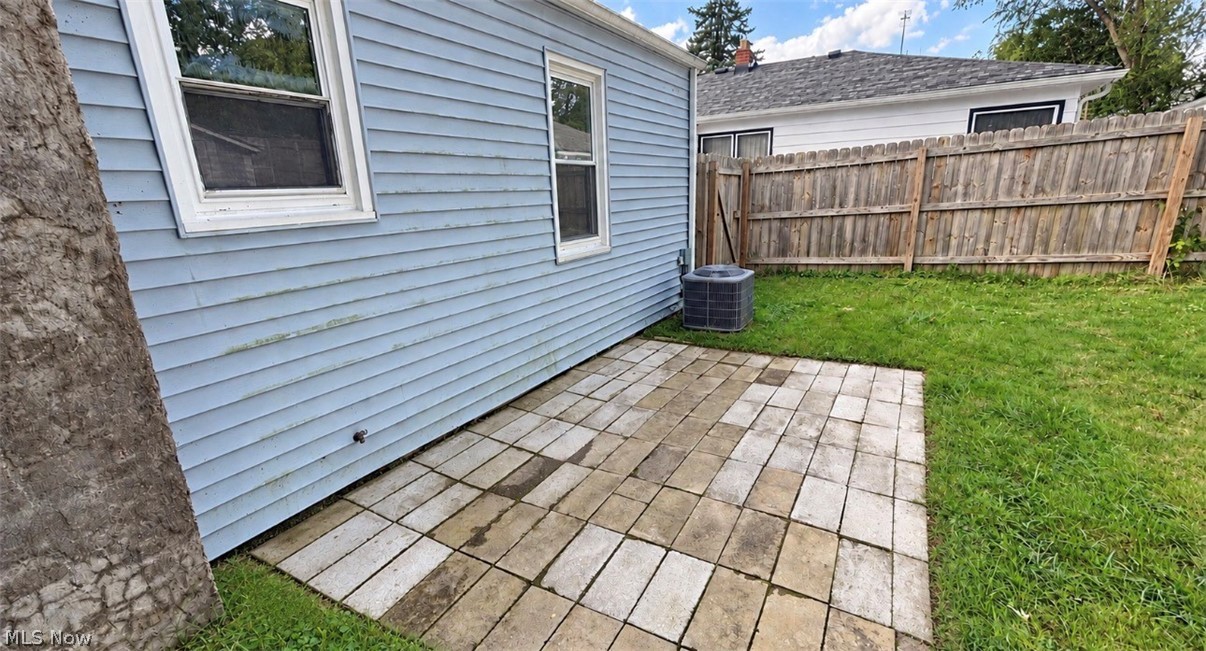 1193 Greenwood Avenue Akron OH 44320