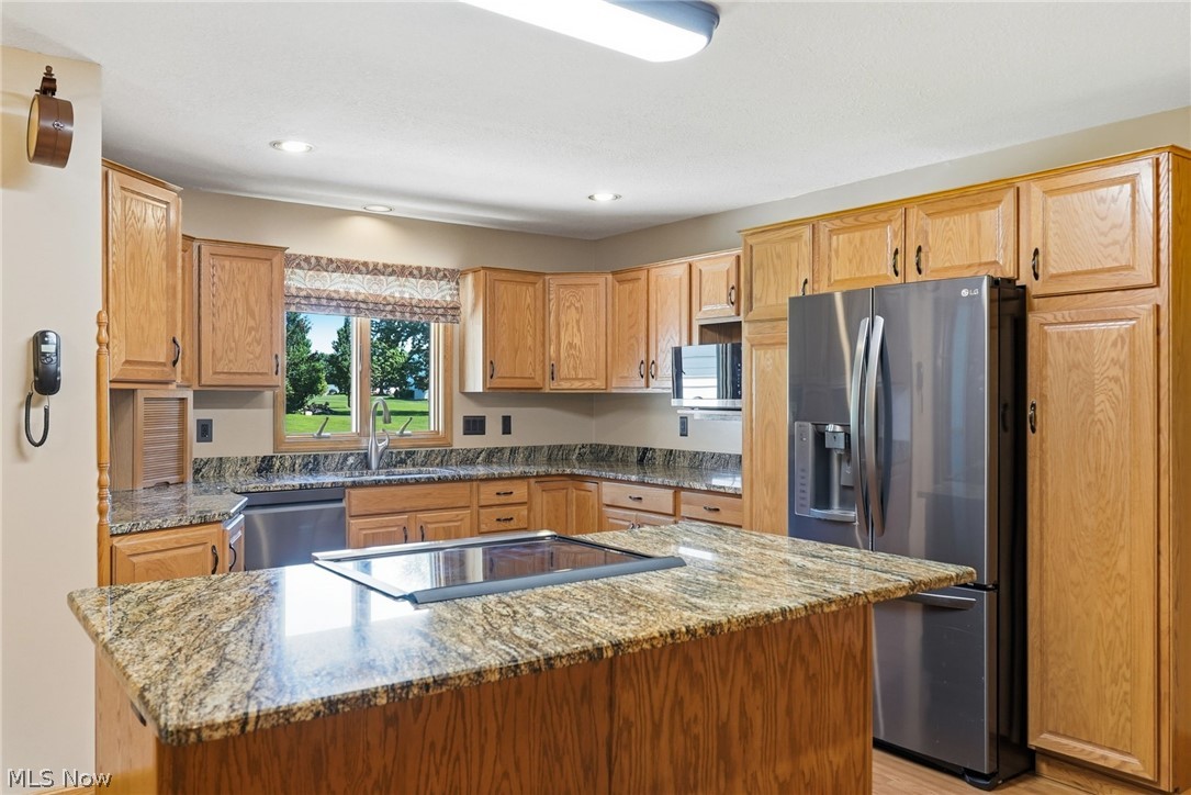 558 Thornberry Trail North Lima OH 44452