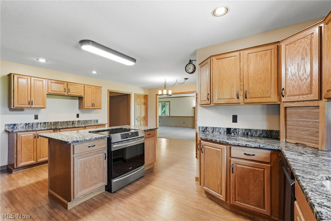558 Thornberry Trail North Lima OH 44452