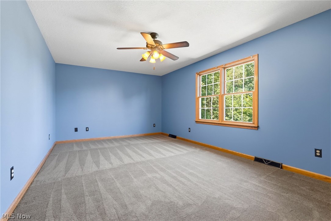 558 Thornberry Trail North Lima OH 44452
