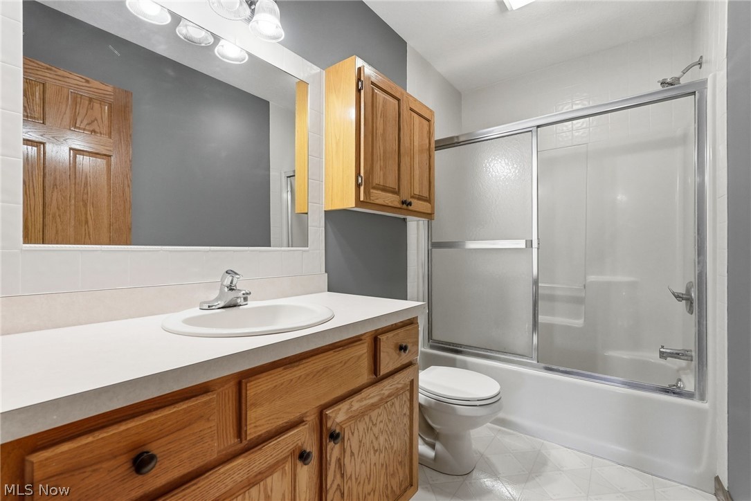 558 Thornberry Trail North Lima OH 44452