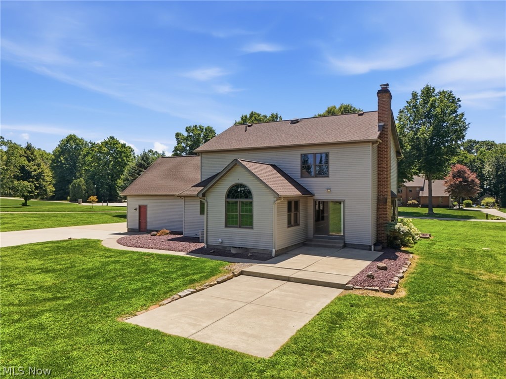 558 Thornberry Trail North Lima OH 44452