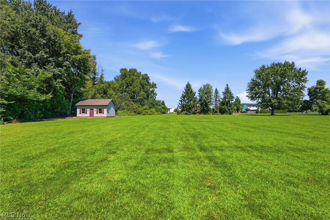 558 Thornberry Trail North Lima OH 44452