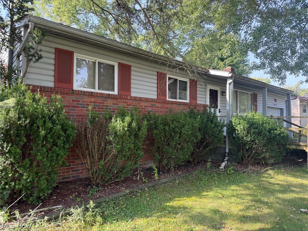 1312 Deforest Road SE Warren OH 44484