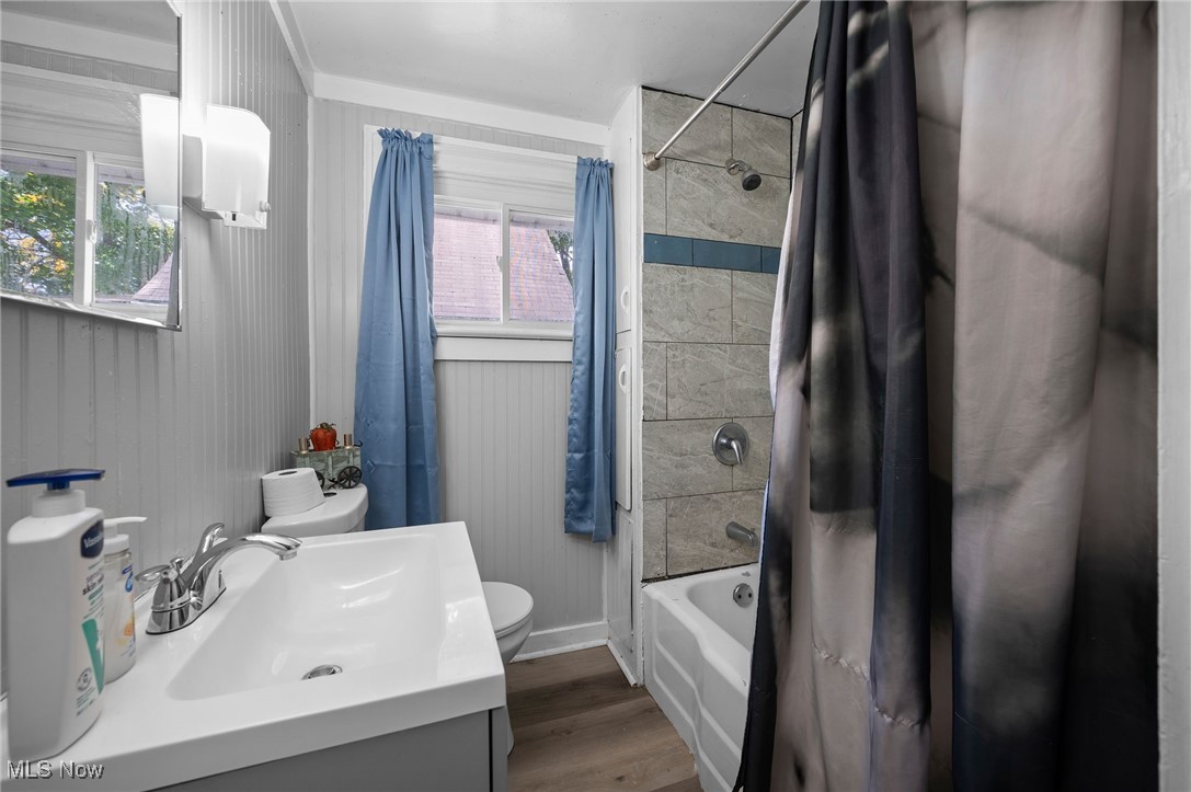 910 Bye Street Akron OH 44320